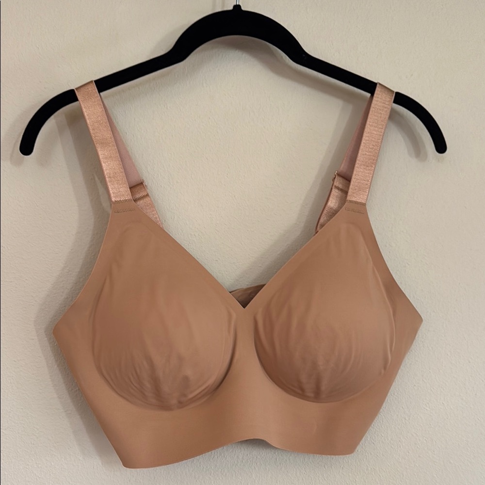 EBY relief wireless bra MDD NWT tan